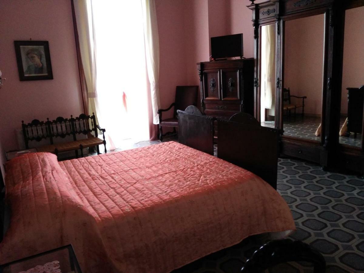 Bed and Breakfast Domus Cicerone Formia Esterno foto